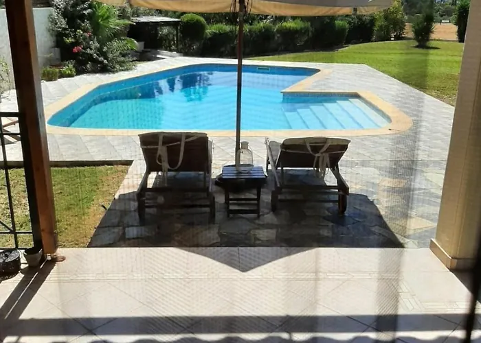 别墅 Galazio Thermisía